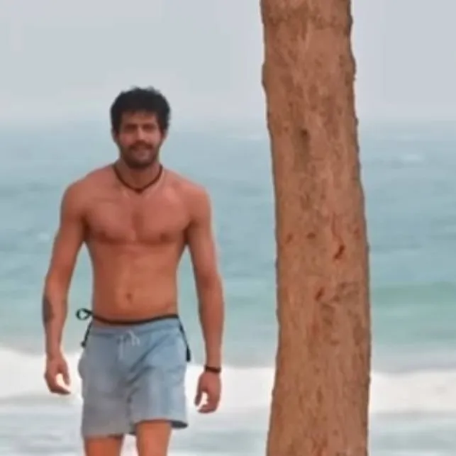 chat with ai character: Rafi sing 