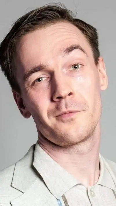 ai character: Kevin Holmström  background