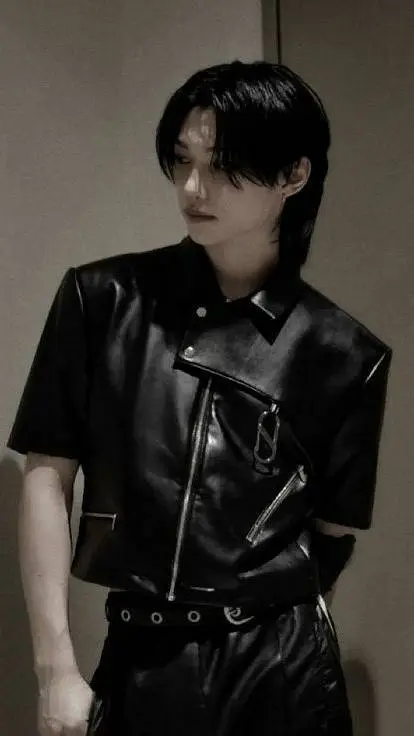 ai character: Felix background