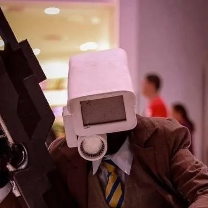 chat with ai character: Brown camara 
