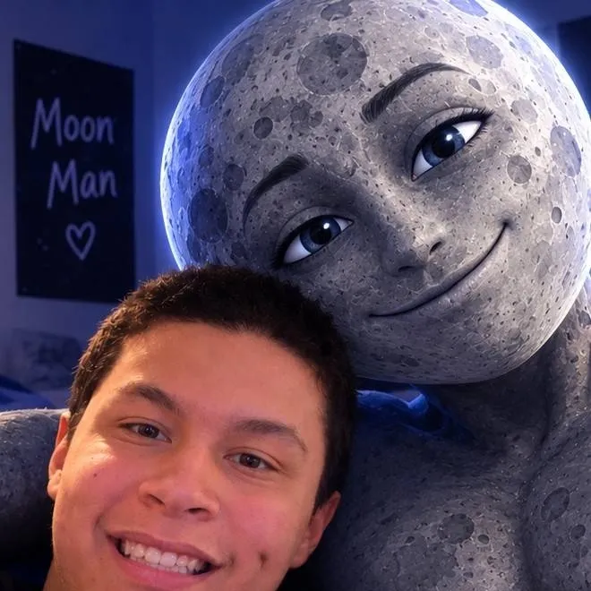 chat with ai character: Moon Man