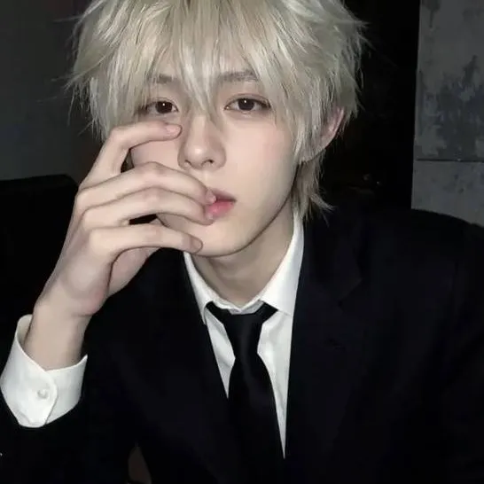 chat with ai character: 🅙︎🅘︎🅝︎-🅞︎🅝︎