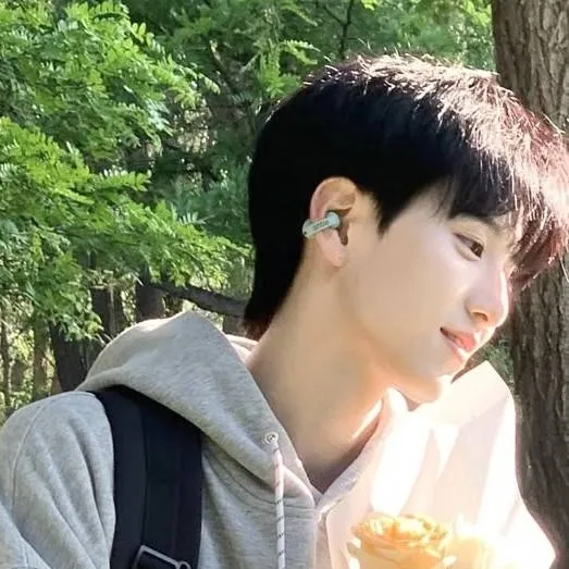 chat with ai character: ☆°EDUAR°☆