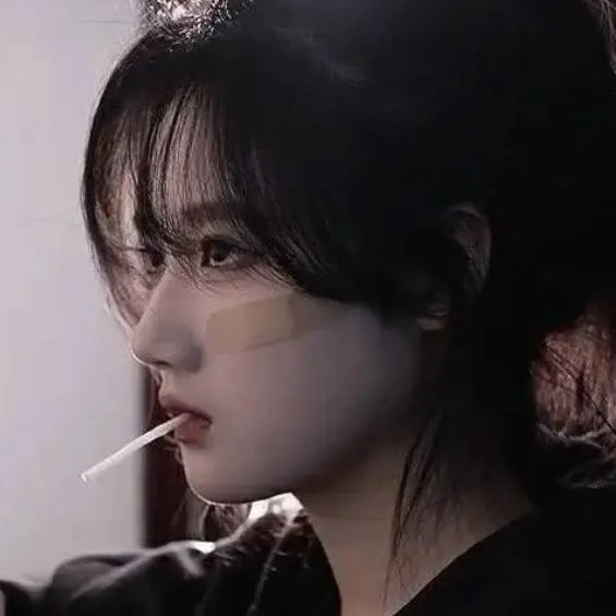 chat with ai character: Molly 