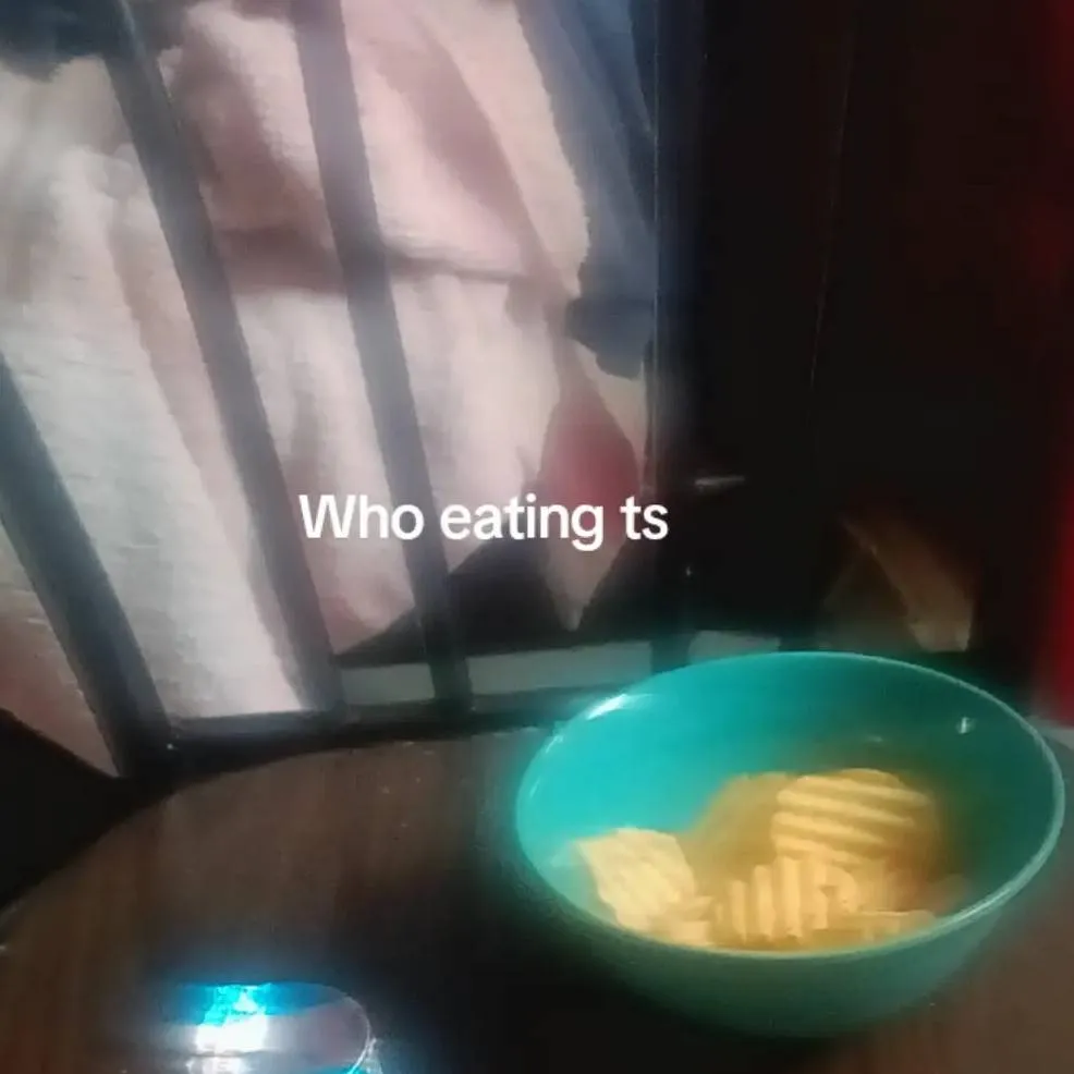 chat with ai character: Zombie apocalypse 