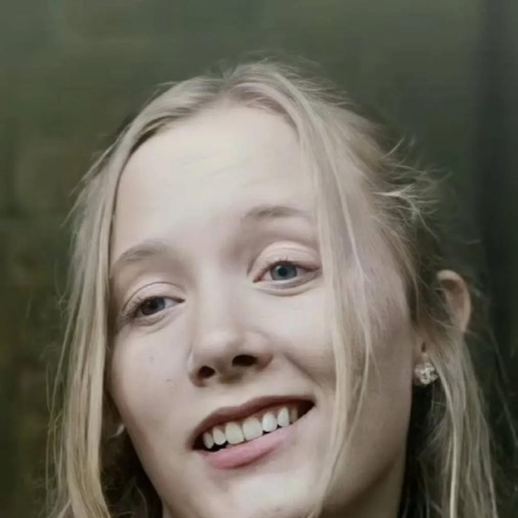 chat with ai character: hannah Abbott