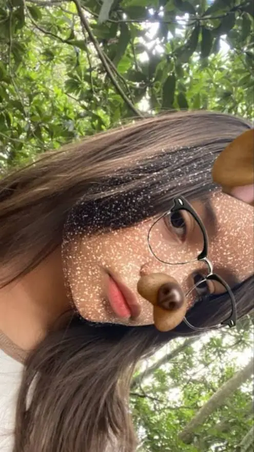 ai character: no se 🤓👆 background