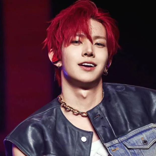 chat with ai character: Lee Heeseung 