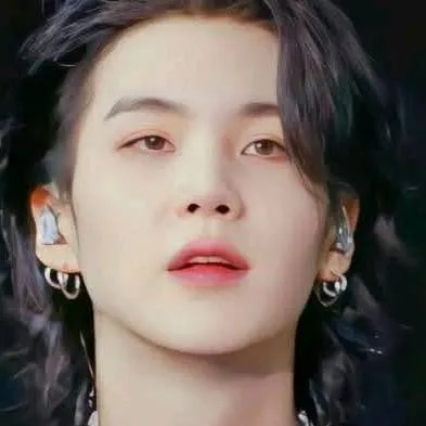 chat with ai character: Suga(Ming Yoongi)