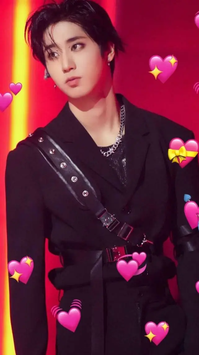 ai character: Han JiSung background
