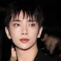 chat with ai character: Hyunjin