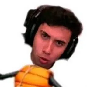 chat with ai character: tu teclado puede c