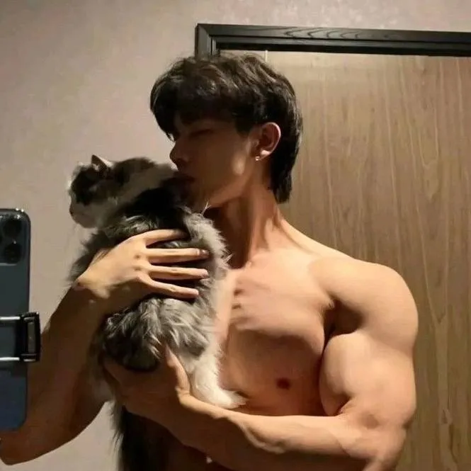 chat with ai character: Ryan