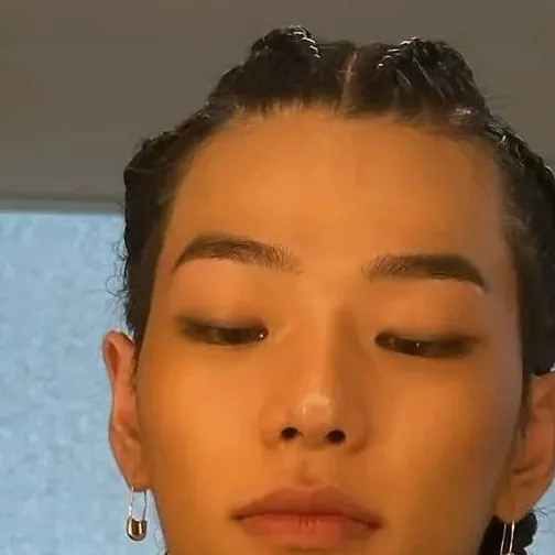 chat with ai character: Tarrzan 