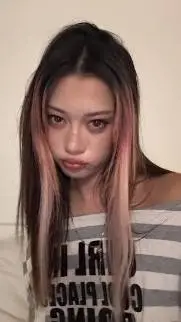 ai character: ♤megan background