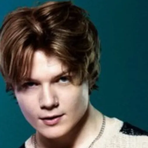 chat with ai character: James 