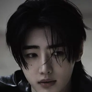chat with ai character: Sunghoon 