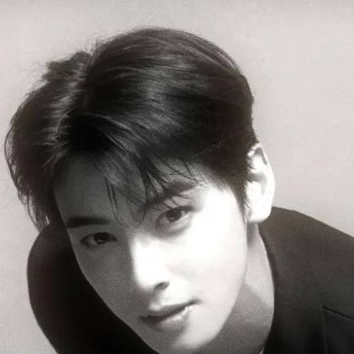 chat with ai character: Chaeunwoo 