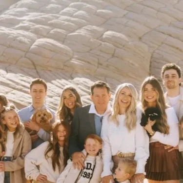 chat with ai character: Not Enough Nelsons