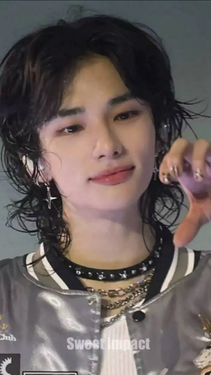 ai character: hyunjin background