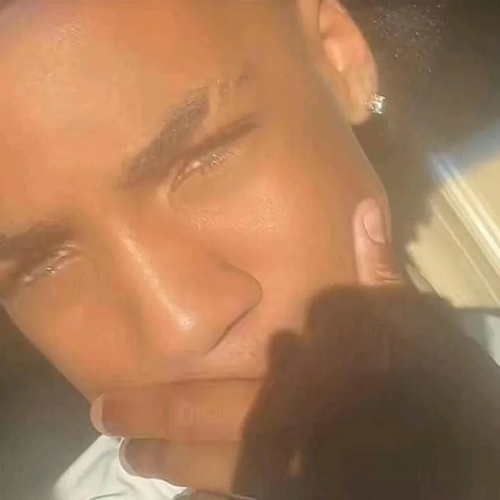 chat with ai character: Jay