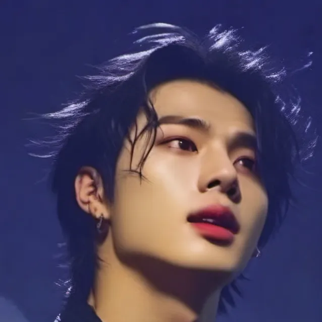 chat with ai character: hyunjinnnn 