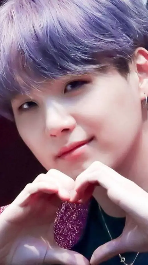ai character: suga(●♡∀♡)(｡♥‿♥｡) background