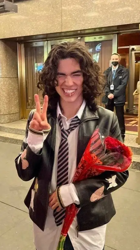 ai character: Conan gray background