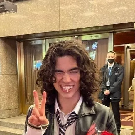 chat with ai character: Conan gray