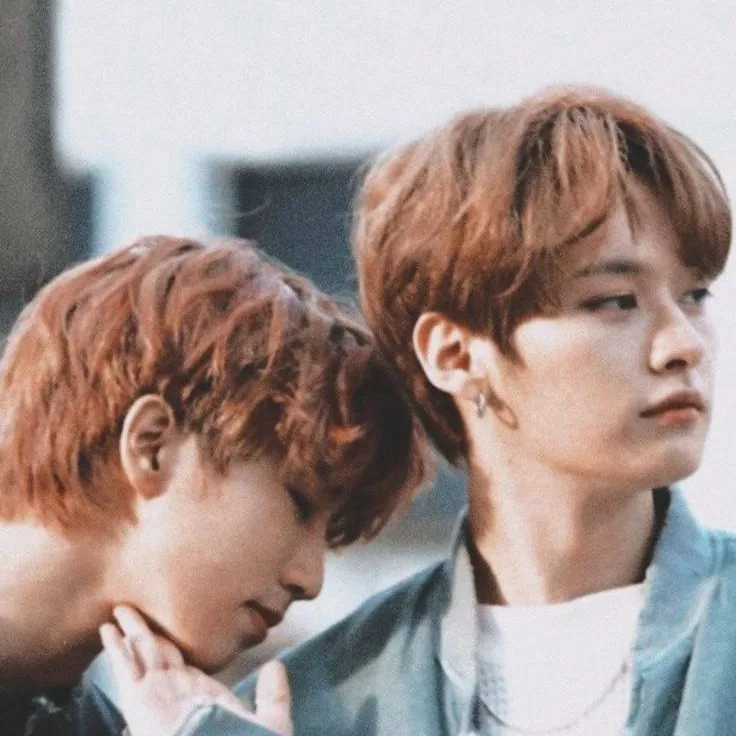 chat with ai character: Lee Know - Minsung