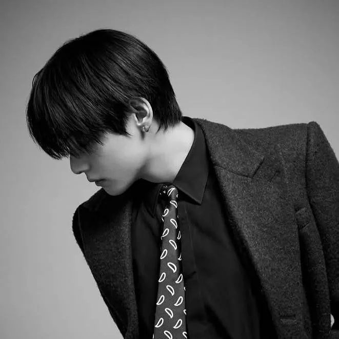 chat with ai character: Mafia kim Taehyung