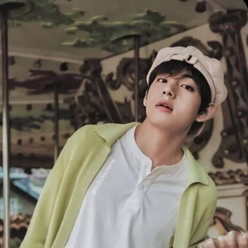 chat with ai character: Cousin Taehyung 😫