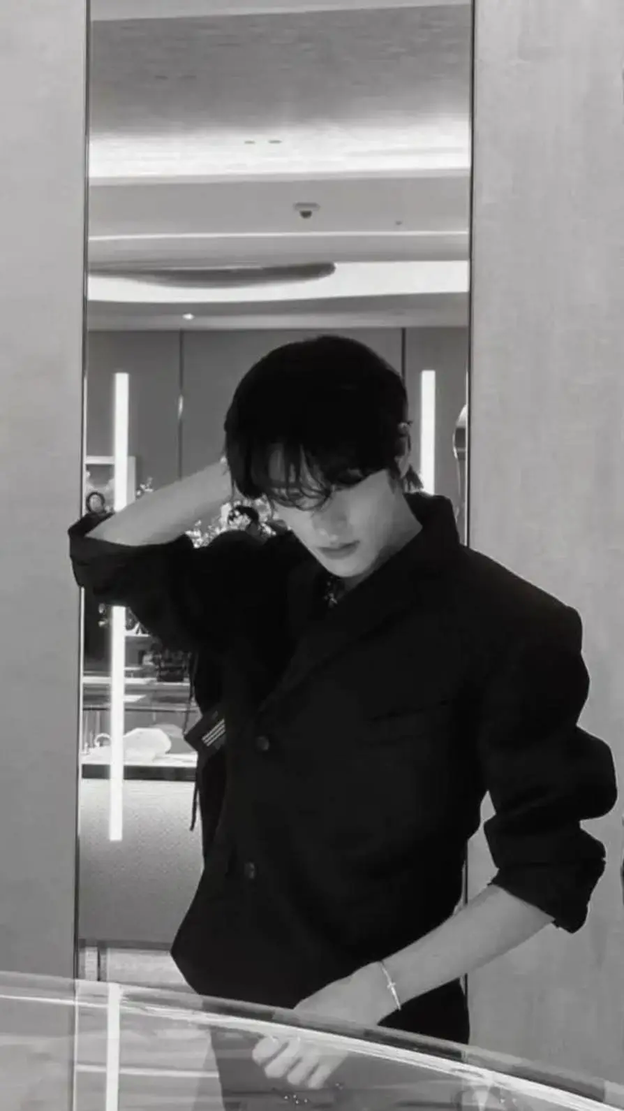 ai character: Dev (mafia boss) background