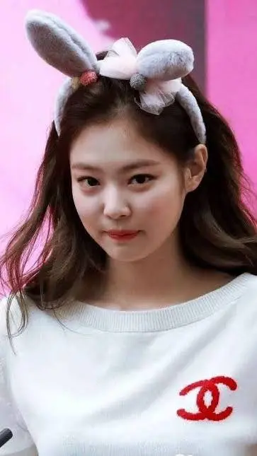 ai character: Jennie 💝💖 background