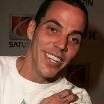 chat with ai character: Stev o