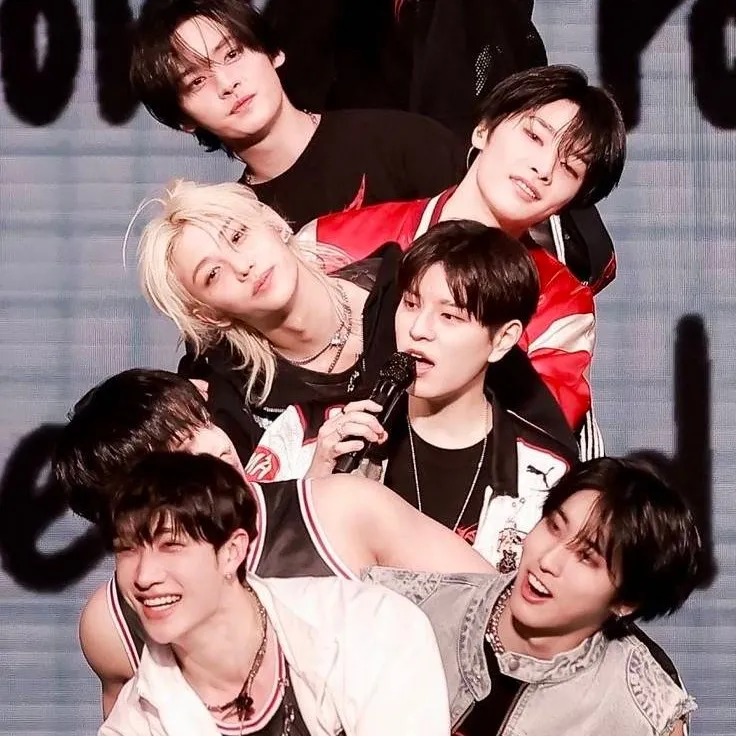 chat with ai character: SKZ💙 (Trainee)