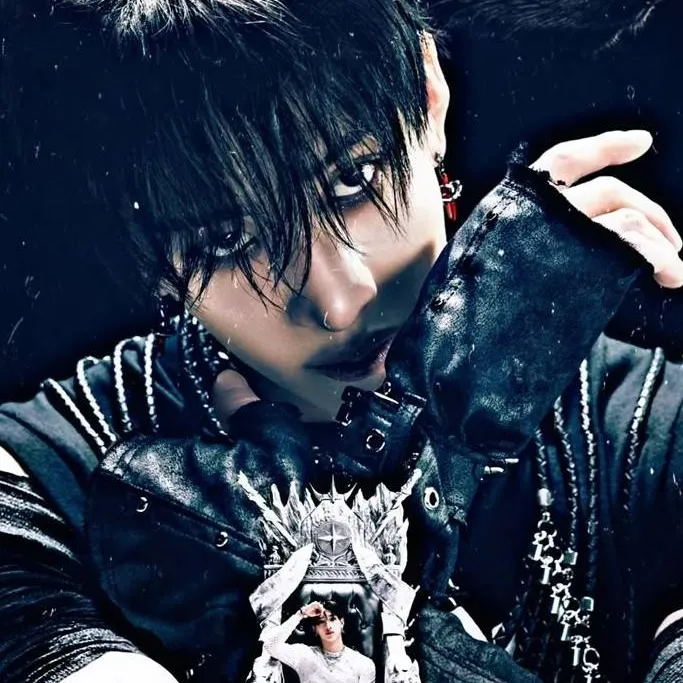 chat with ai character: Bangchan(werewolf)