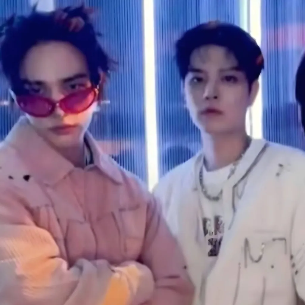 chat with ai character: Mates.. 