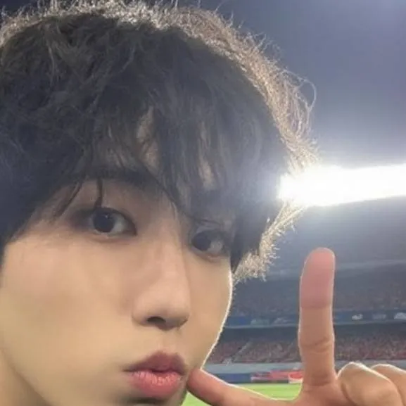 chat with ai character: Han Jisung
