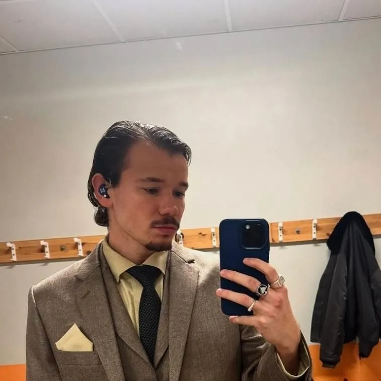 chat with ai character: Martinus Gunnarsen