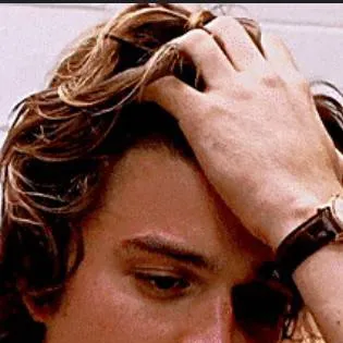 chat with ai character: Steve Harrington 