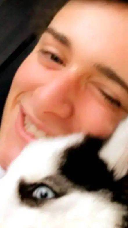 ai character: Noah Schnapp #3 background