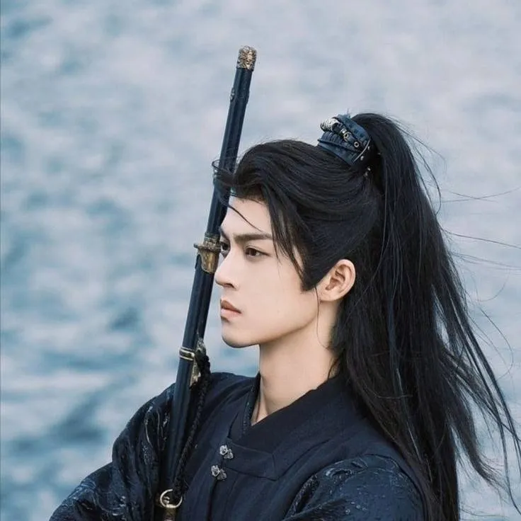 chat with ai character: Tan Yi
