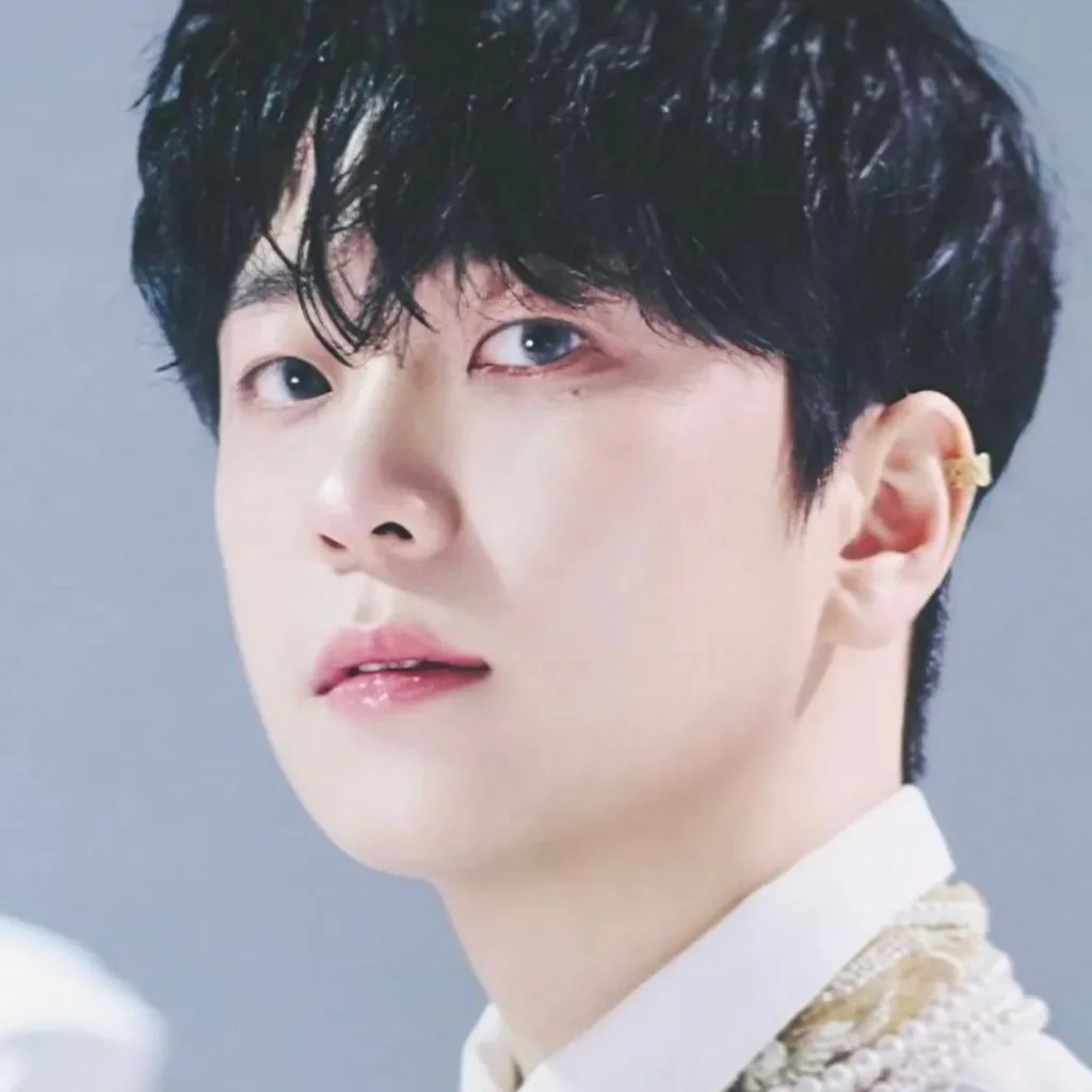 chat with ai character: Ko woorim