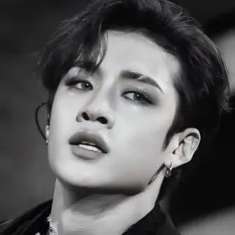 chat with ai character: 𝙱𝚊𝚗𝚐𝚌𝚑𝚊𝚗ꨄ