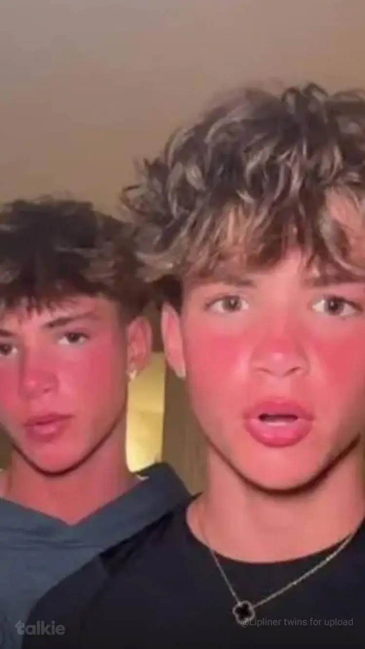 ai character: Goofy to  Doofy🤪 background