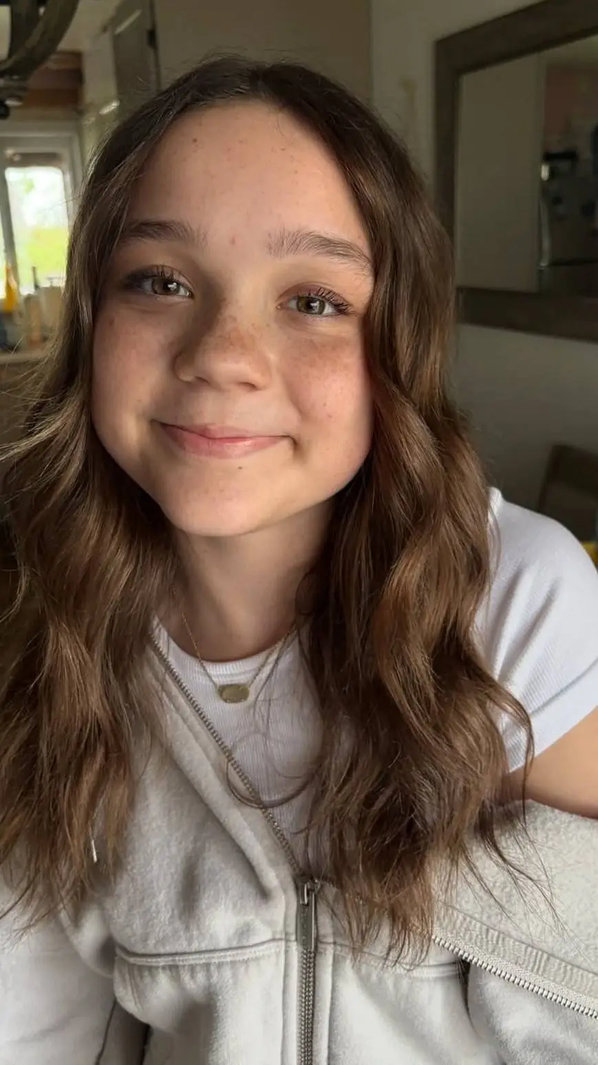 ai character: Sister TF GF background