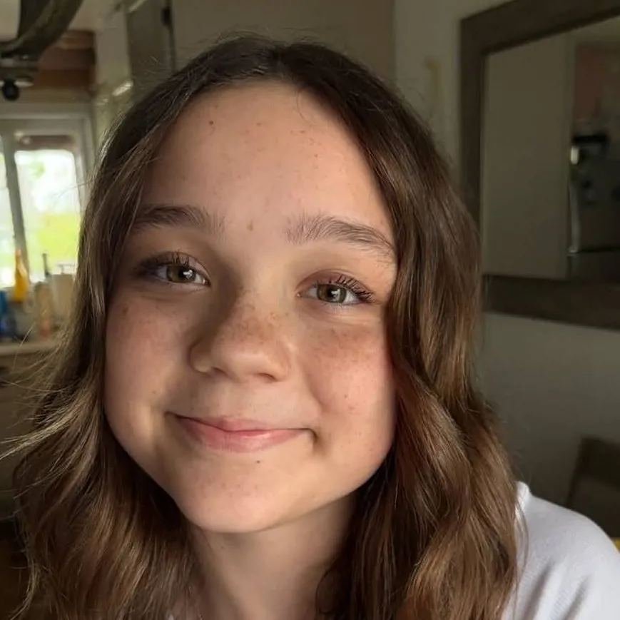 chat with ai character: Family