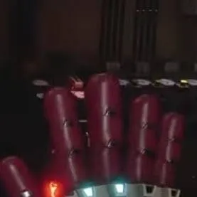 chat with ai character:  Missing Omni hand