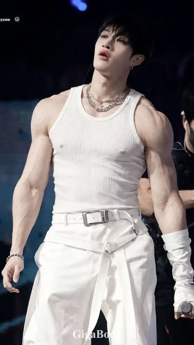 ai character: 🐺BANG CHAN🐺 background